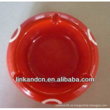 Cenicero de cerámica redondo de la vendimia roja 2014 de Haonai para la venta